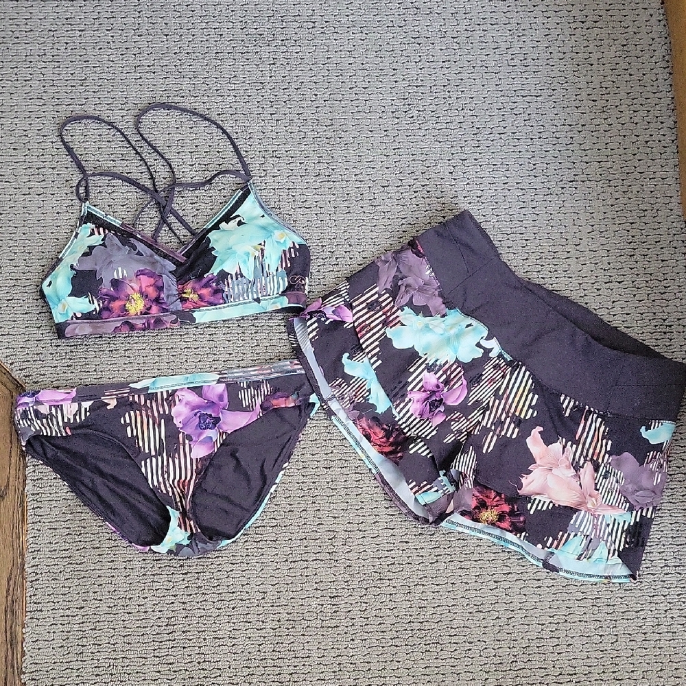 Calla Gray Floral Swimwear Set